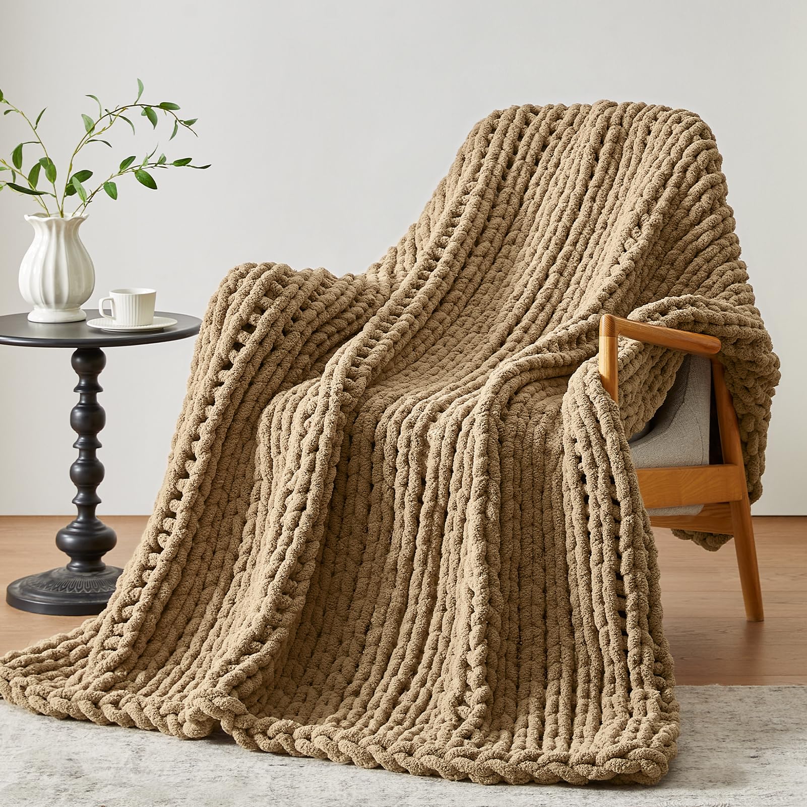 Chunky Knit Throw Blanket, 50''*60'' Knitted Throw Chenille Yarn for Bed Couch, Handmade Cream Crochet Big Thick Blanket, Machine Washable Cute Comfy Blanket for Home Decor