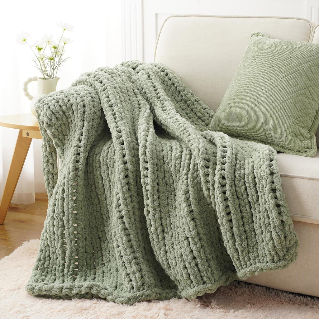 Battilo Sage Green Chunky Knit Throw Blanket, Soft and Thick Chenille Throw Blanket, 50"x60" Handmade Cable Knit Crochet Blanket, Cozy Knot Knitted Throw Blankets for Couch Home Decor, Light Green