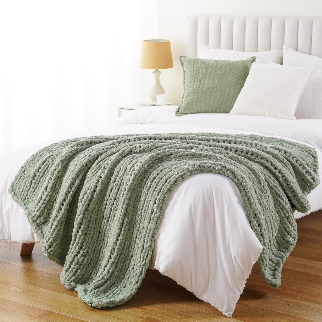Battilo Sage Green Chunky Knit Throw Blanket, Soft and Thick Chenille Throw Blanket, 50"x60" Handmade Cable Knit Crochet Blanket, Cozy Knot Knitted Throw Blankets for Couch Home Decor, Light Green