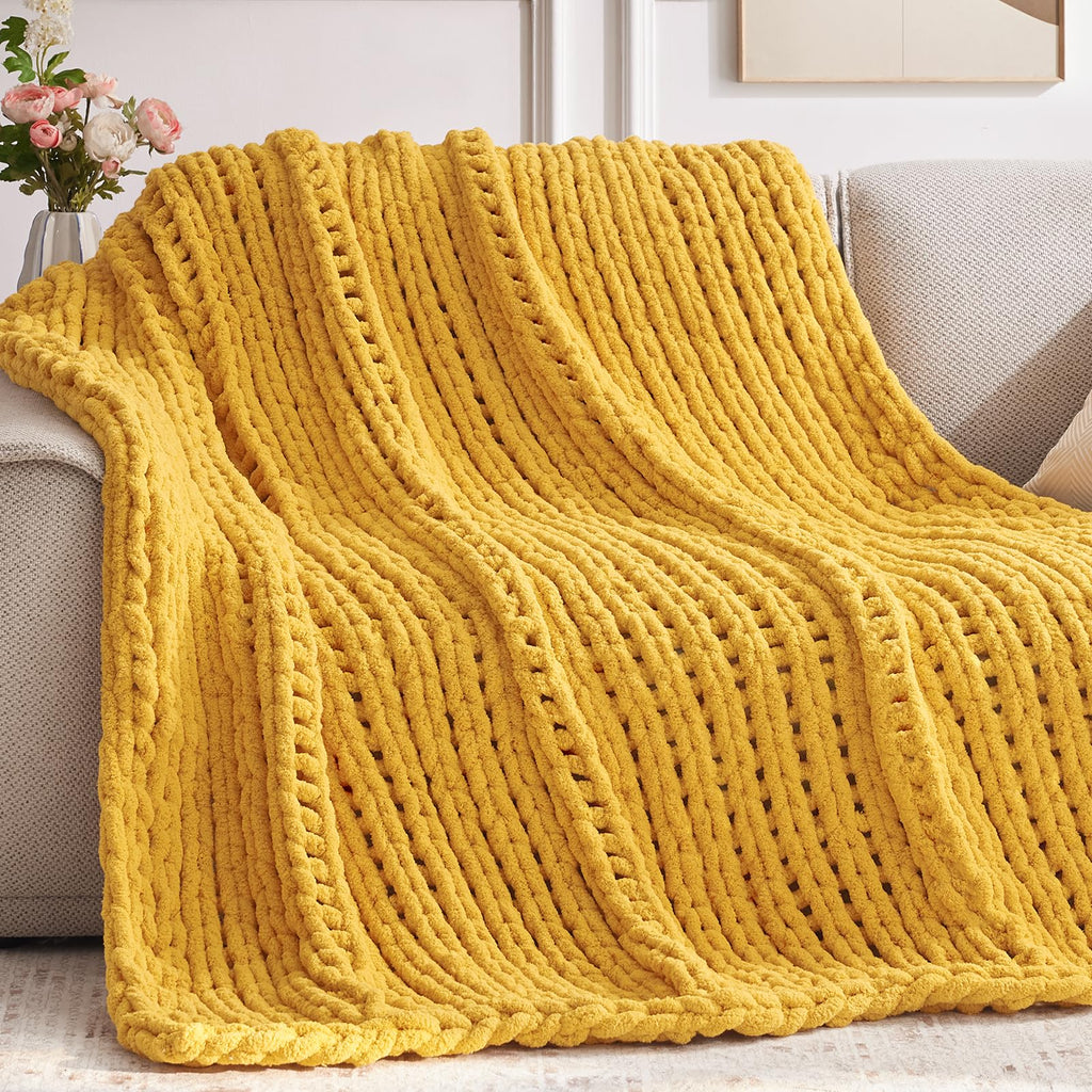Chunky Knit Throw Blanket, 50''*60'' Knitted Throw Chenille Yarn for Bed Couch, Handmade Cream Crochet Big Thick Blanket, Machine Washable Cute Comfy Blanket for Home Decor